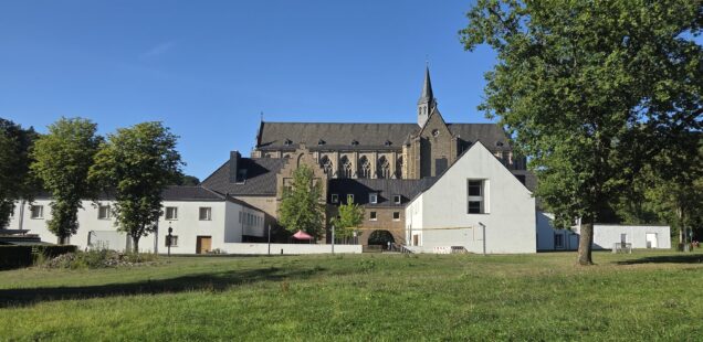 EMES sommarläger